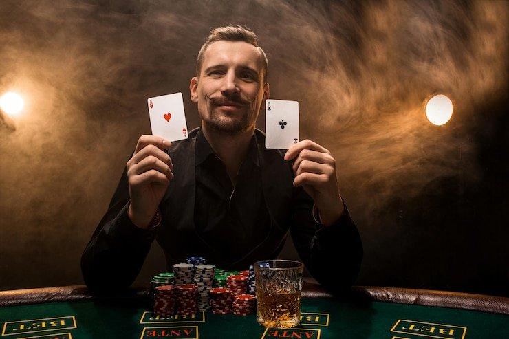 Aplikasi mobile maxwin toto menampilkan permainan slot Aviator dan Sweet Bonanza